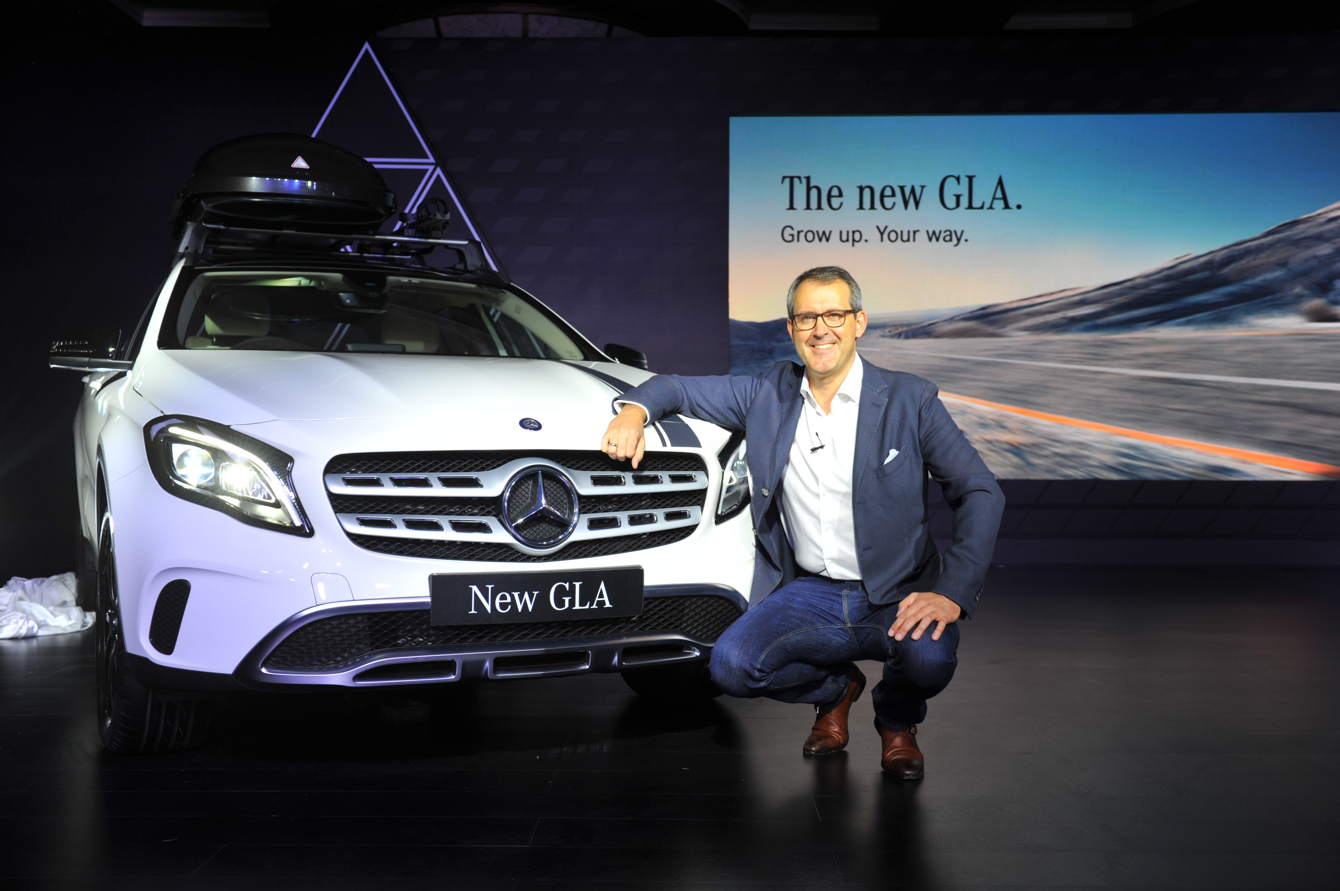 17 Mercedes Gla Facelift Launched At Rs 30 65 Lakh Throttle Blips